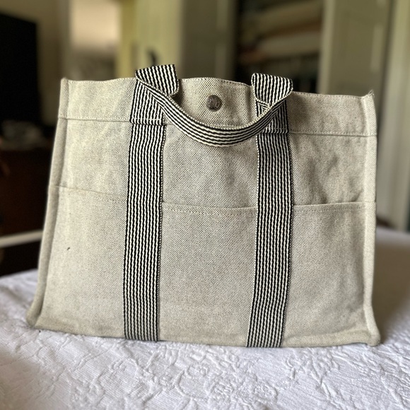 Hermes Handbags - HERMES Paris Fourre Tout canvas tote